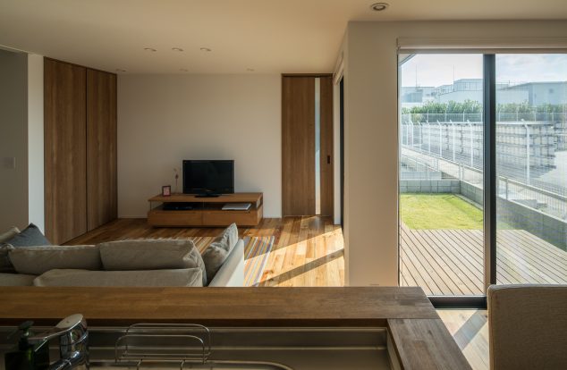 木で統一されたナチュラルリビング　