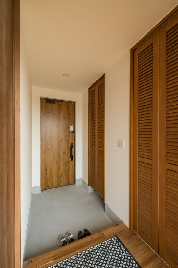 土間を少し広く取ったこだわりの玄関　