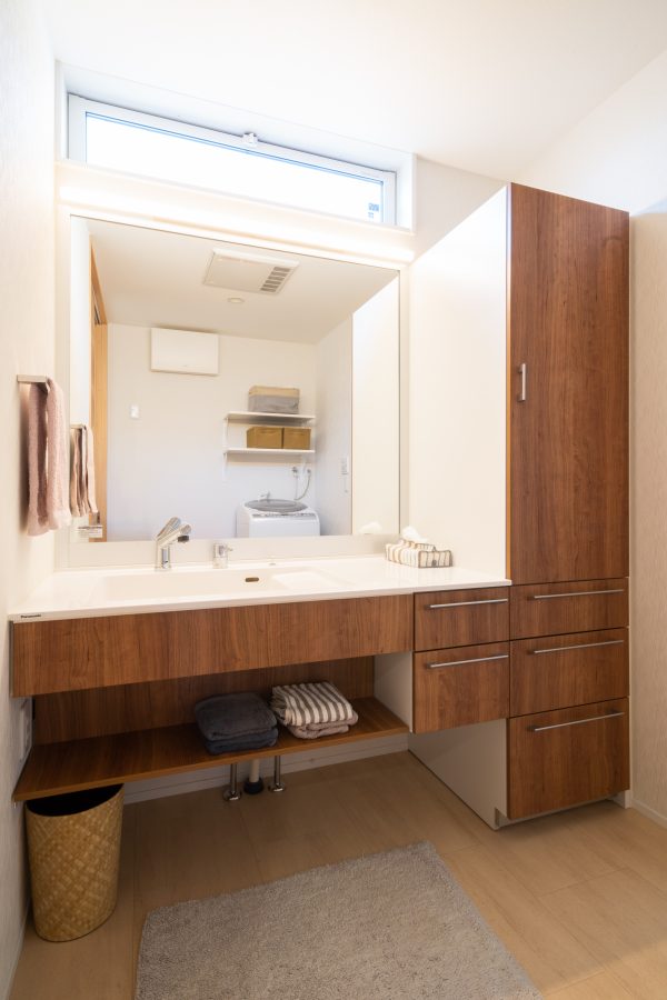 ホテル仕様で設えた洗面所　