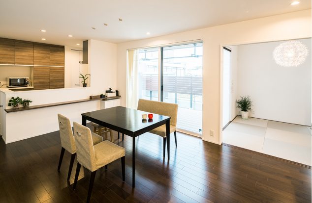 大人な雰囲気のモダンダイニング