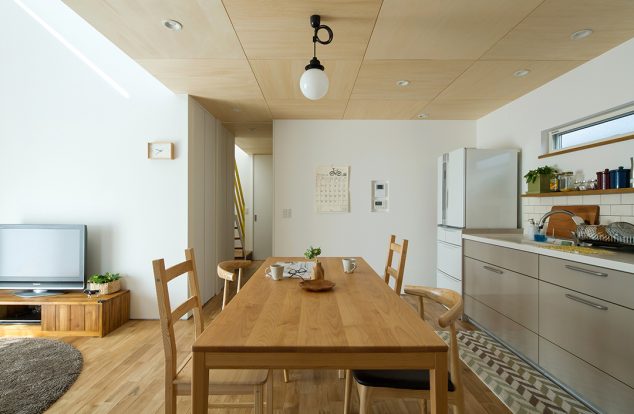 木にこだわったナチュラルダイニング