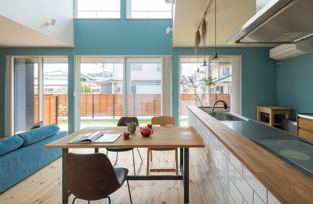 アクセントタイルがさりげなくおしゃれなダイニングキッチン