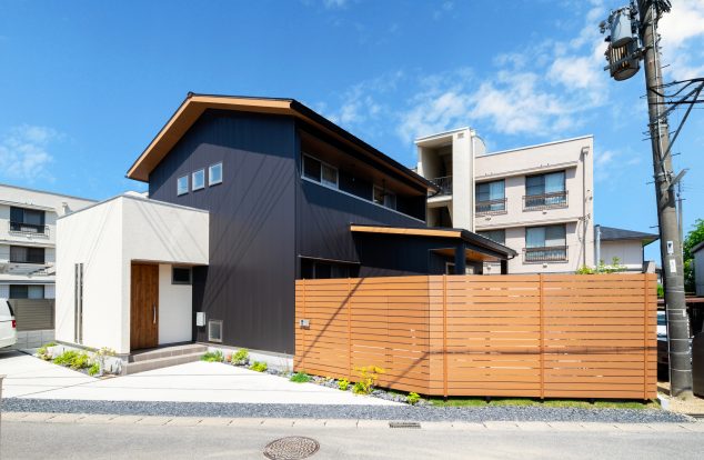 シンプル切妻屋根のお家